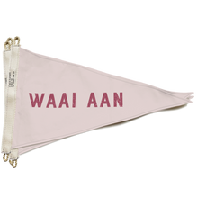 Lade das Bild in den Galerie-Viewer, Waai aan - Vlag gemaakt van geupcycled tentdoek
